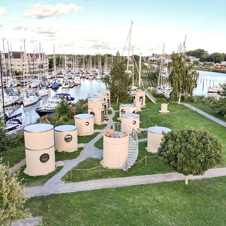 Slube Am Yachthafen Greifswald Exterior foto