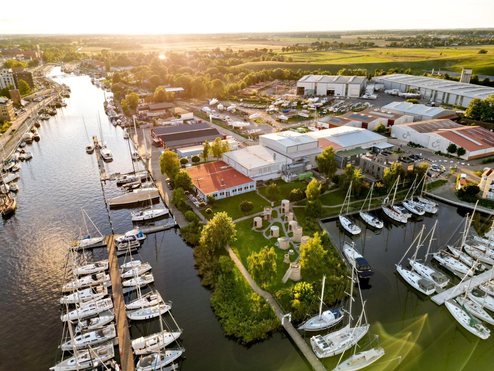 Slube Am Yachthafen Greifswald Exterior foto
