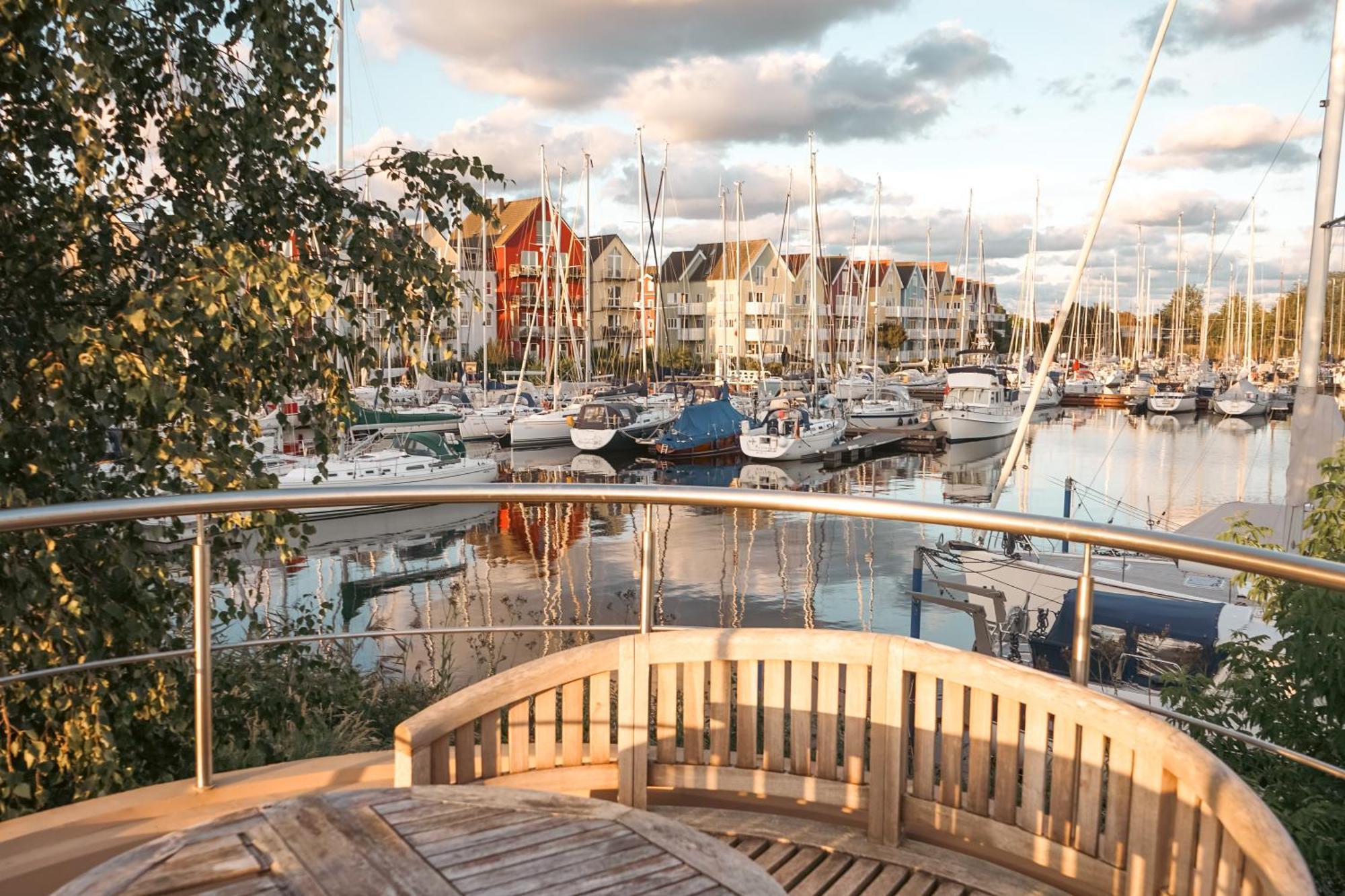 Slube Am Yachthafen Greifswald Exterior foto